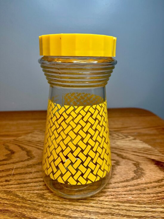 Folgers Other - Vintage Folger's glass carafe with lid. Bright yellow basket weave design. Measu